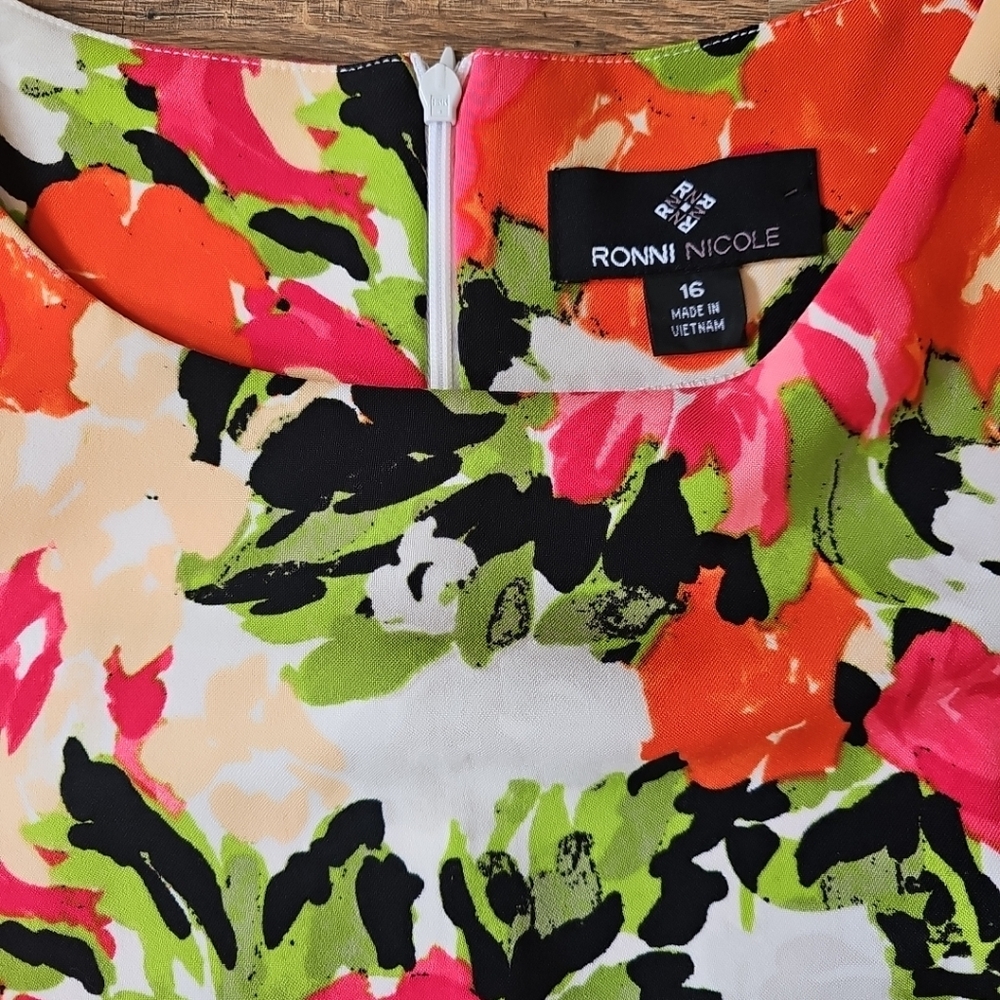 Ronni Nicole Floral Dress Size 16 - Picture 2 of 6